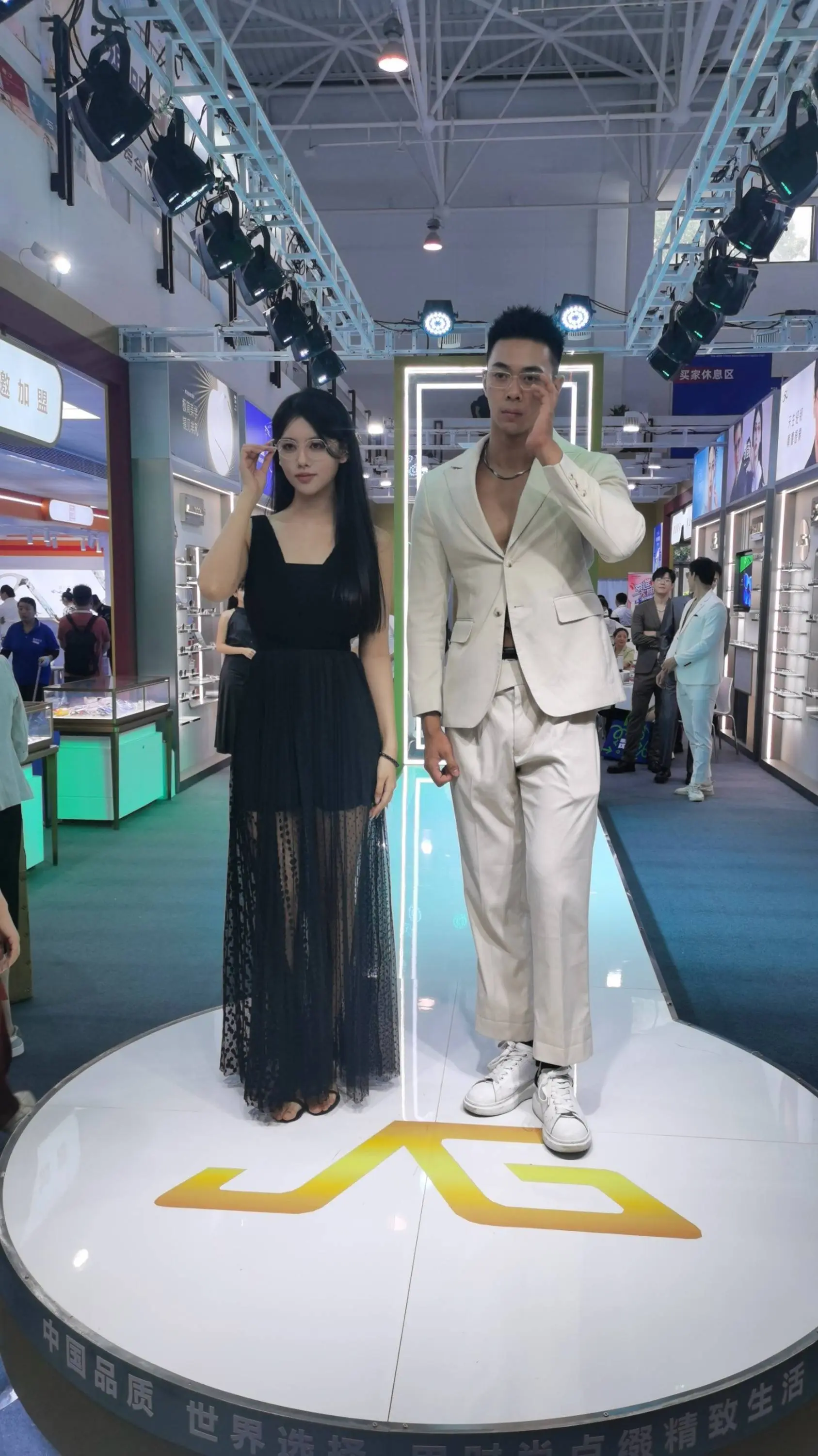 上海展会兼职 展会发传单单 展会礼仪接待 展会举牌 人偶扮演