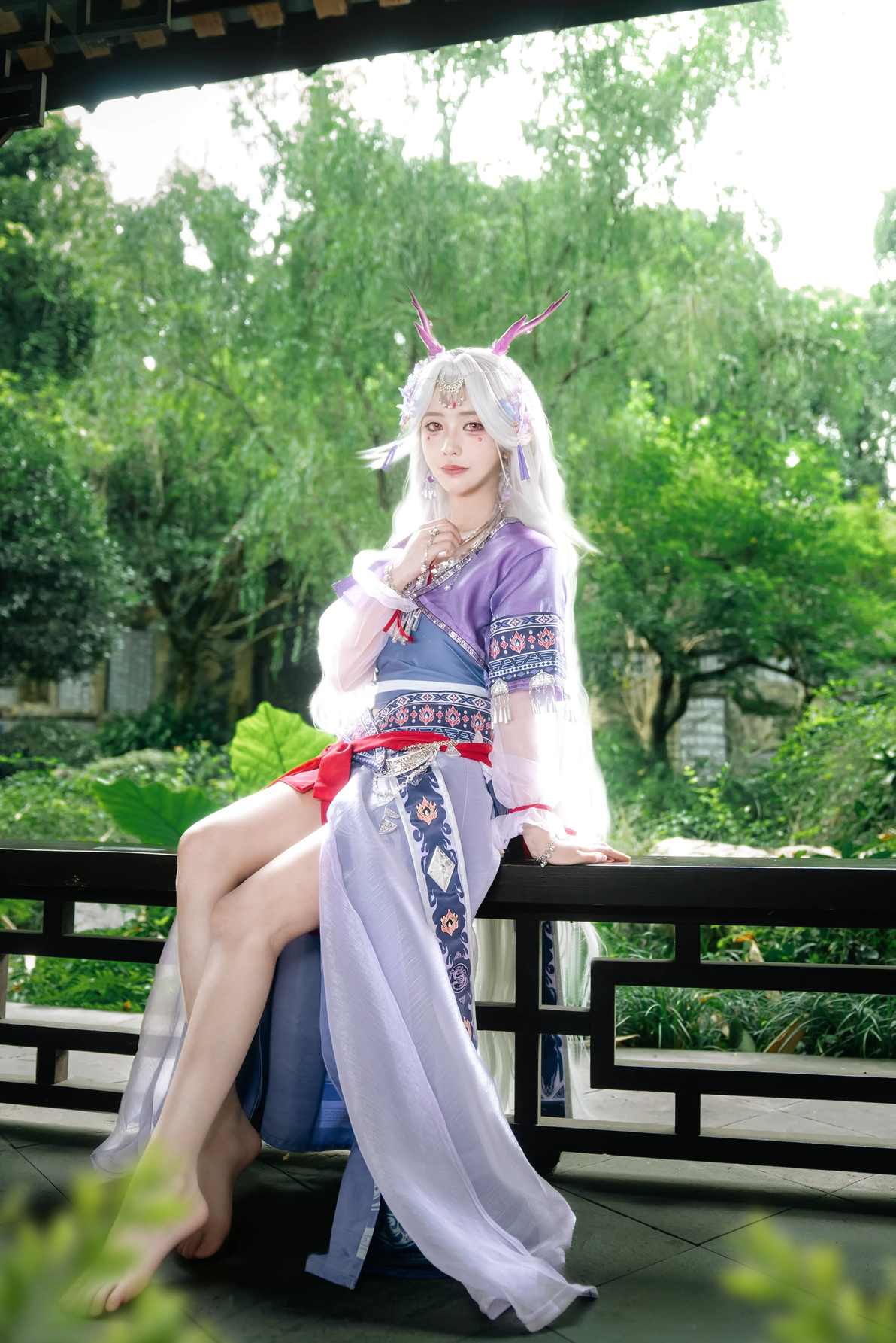 【烛龙·曦月Cos】 我带来了苗疆的花糕,要一起尝尝吗?(内含礼包) - 哔哩哔哩
