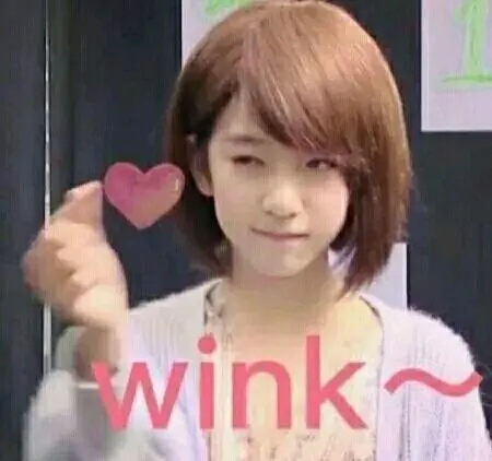 关于贺峻霖女装很像女生