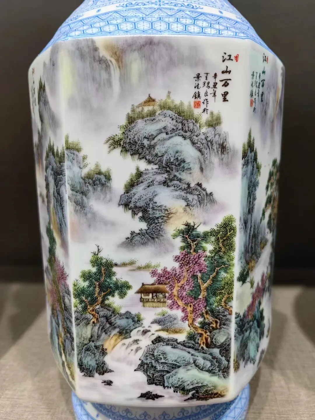 陶瓷泰斗王锡良大师创作 江山万里六方尊粉彩瓷瓶