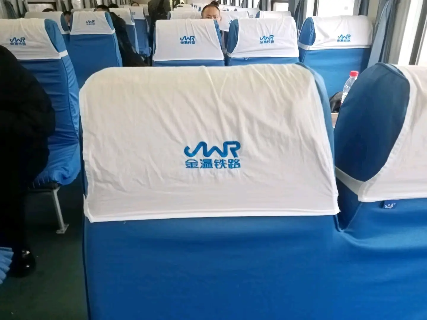 车票出发之前来了俩蓝精灵z161(北京西-昆明)出发到达小站站牌出站