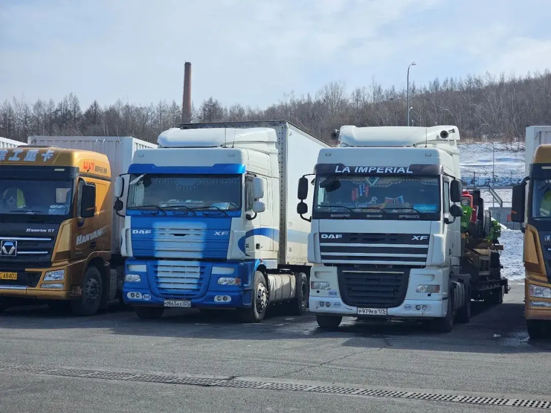 绥芬河口岸拍俄罗斯卡车番外篇,俄罗斯真是个全球卡车的博物馆