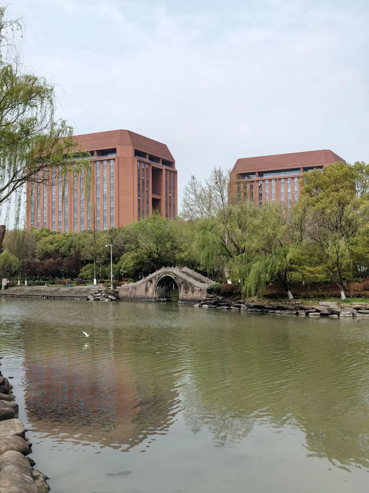 浙江大学紫金港校区南门