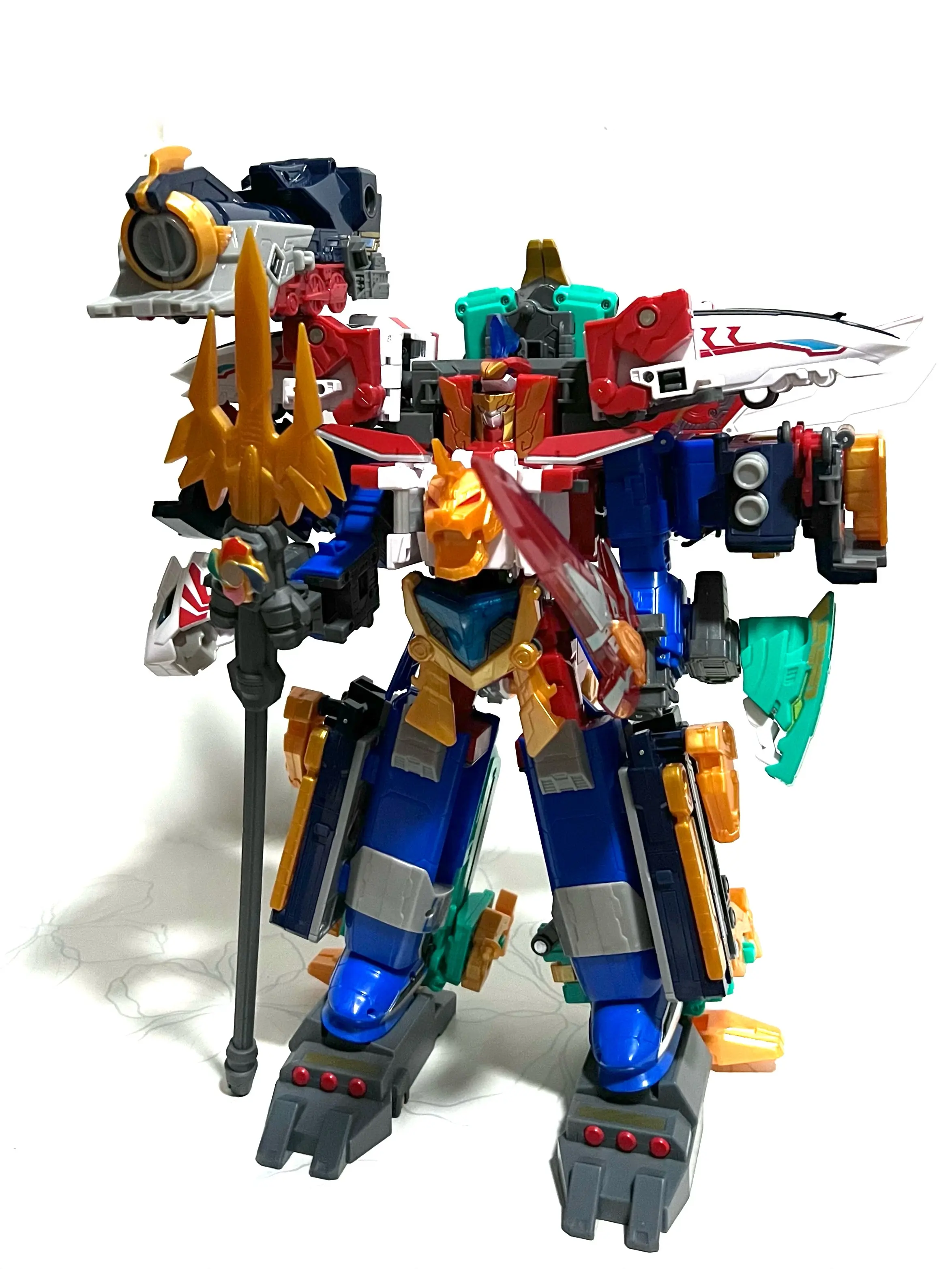 巨神系列的特色是三个萝卜,此外一二及一二三号萝卜可大合体.