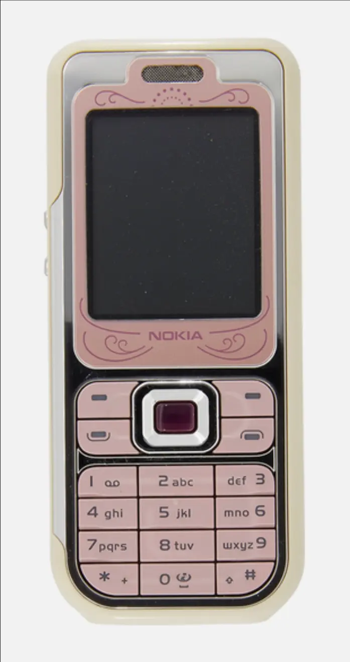 诺基亚将这三款"受潮流启发的手机"描述为"继续突破手机设计的极限"