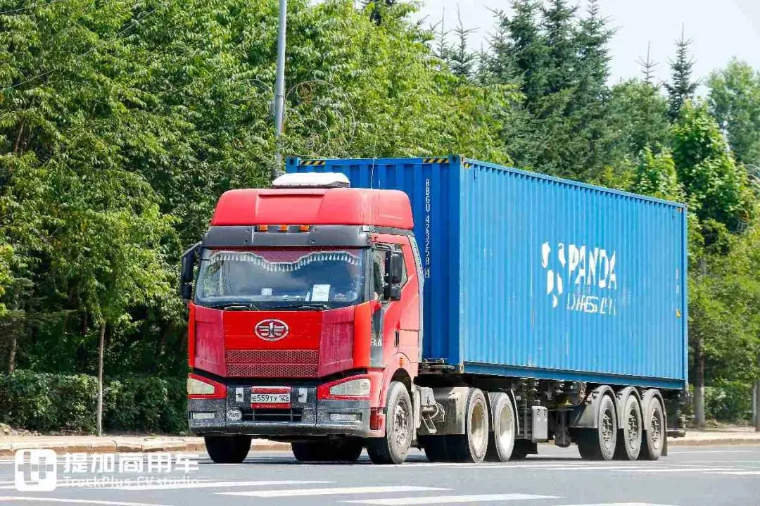 羡慕俄罗斯卡车市场的包容性,30年车龄的卡车还在跑,绥芬河口岸实拍