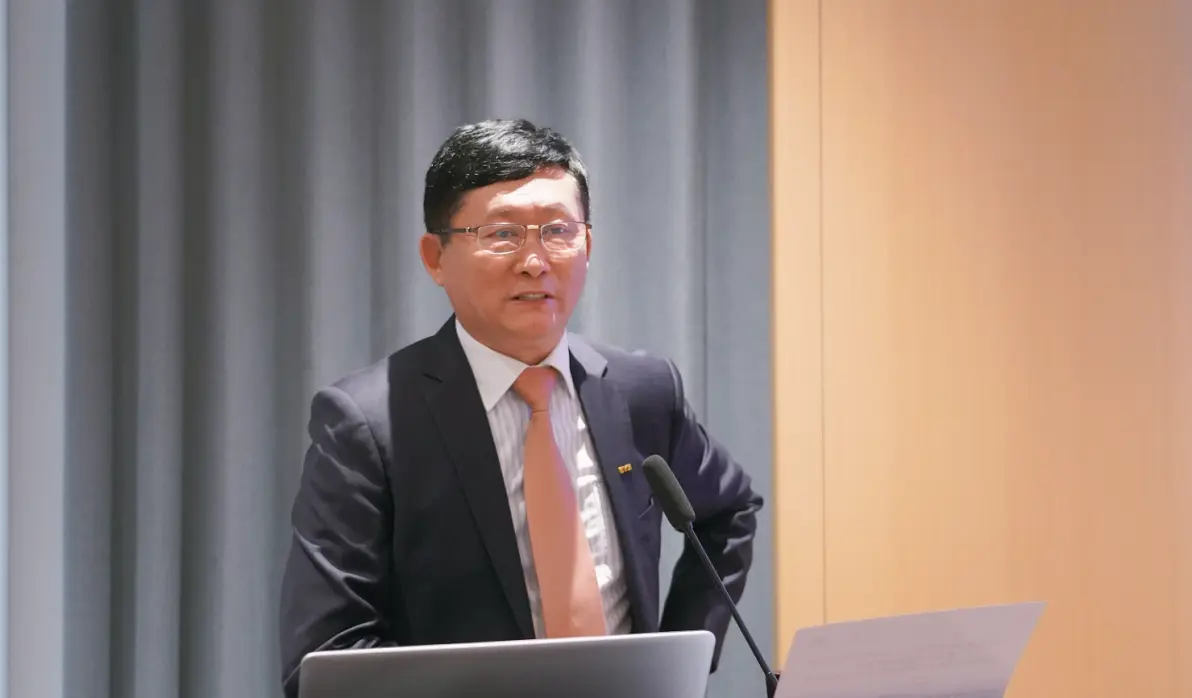 爱尔眼科医院集团辽宁省区总院长,沈阳爱尔卓越眼科医院张劲松教授