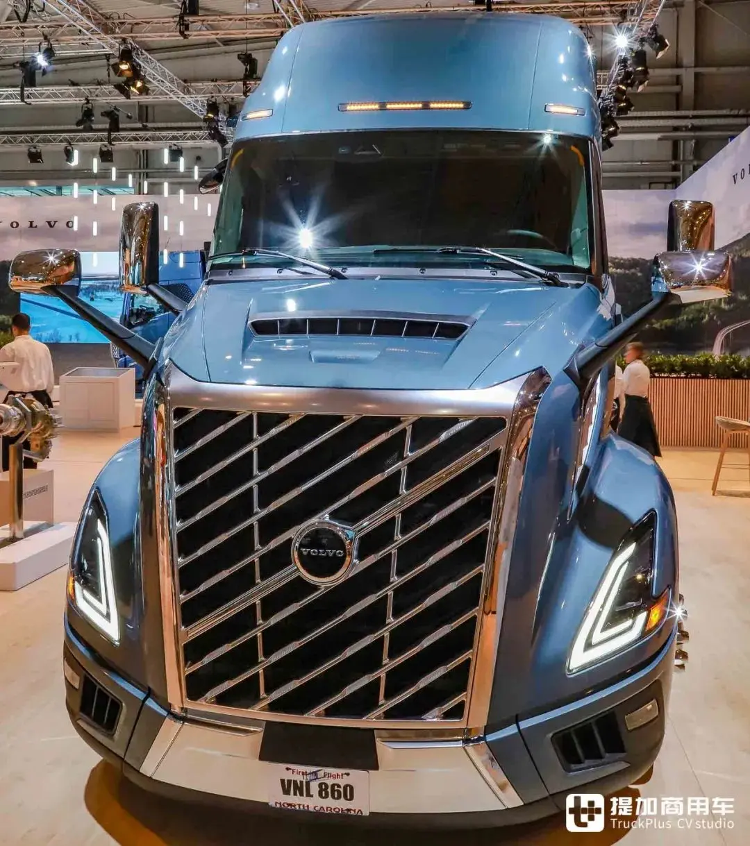 生活设施豪华,长头美卡标杆,再带你看看新一代沃尔沃vnl的超强实力