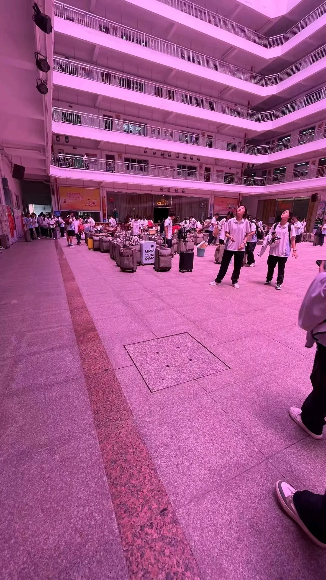 ��Զʢ����Ӣ��ѧУ��ô������Զʢ����Ӣ��ѧУ��ϵ�绰