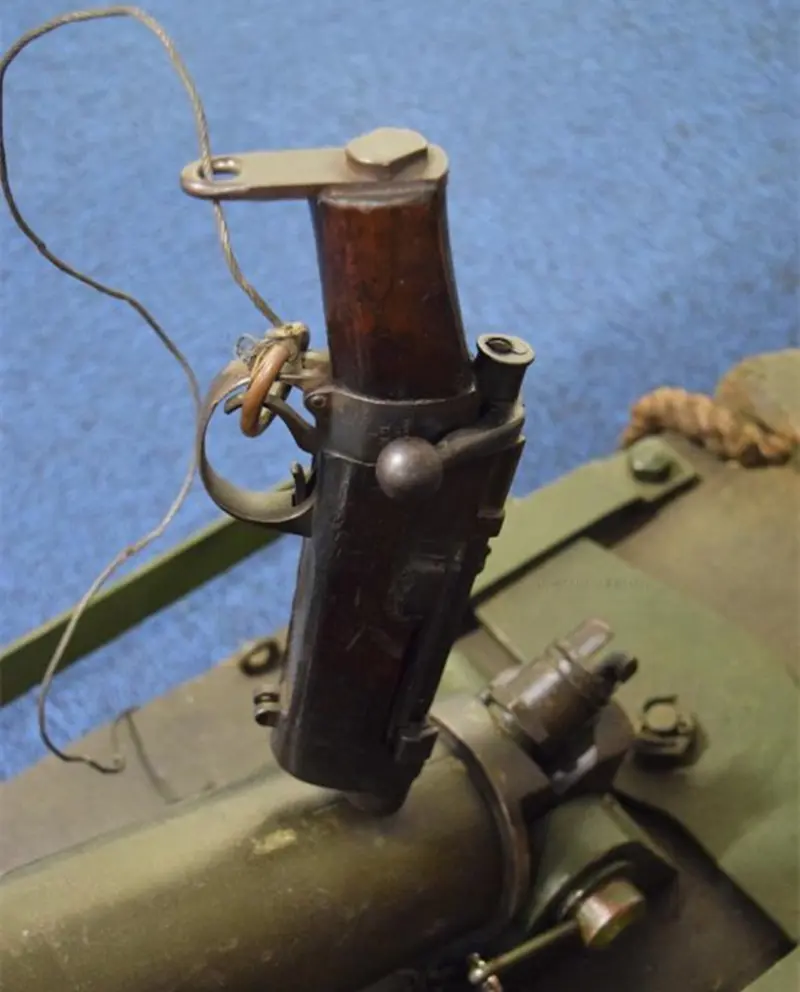 绰号"太妃苹果糖",一战英国2英寸中型迫击炮