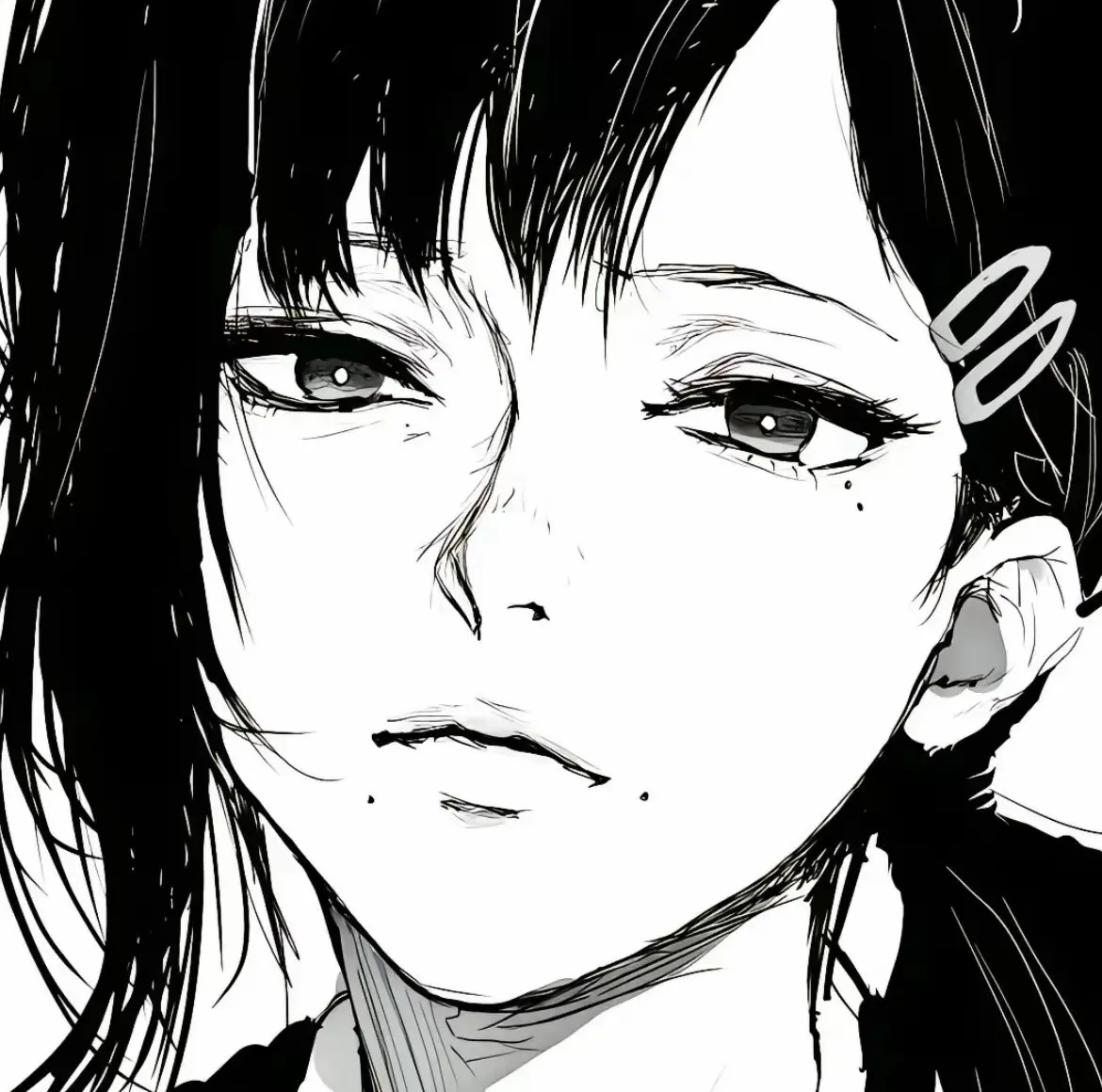 电锯人女角色黑白图