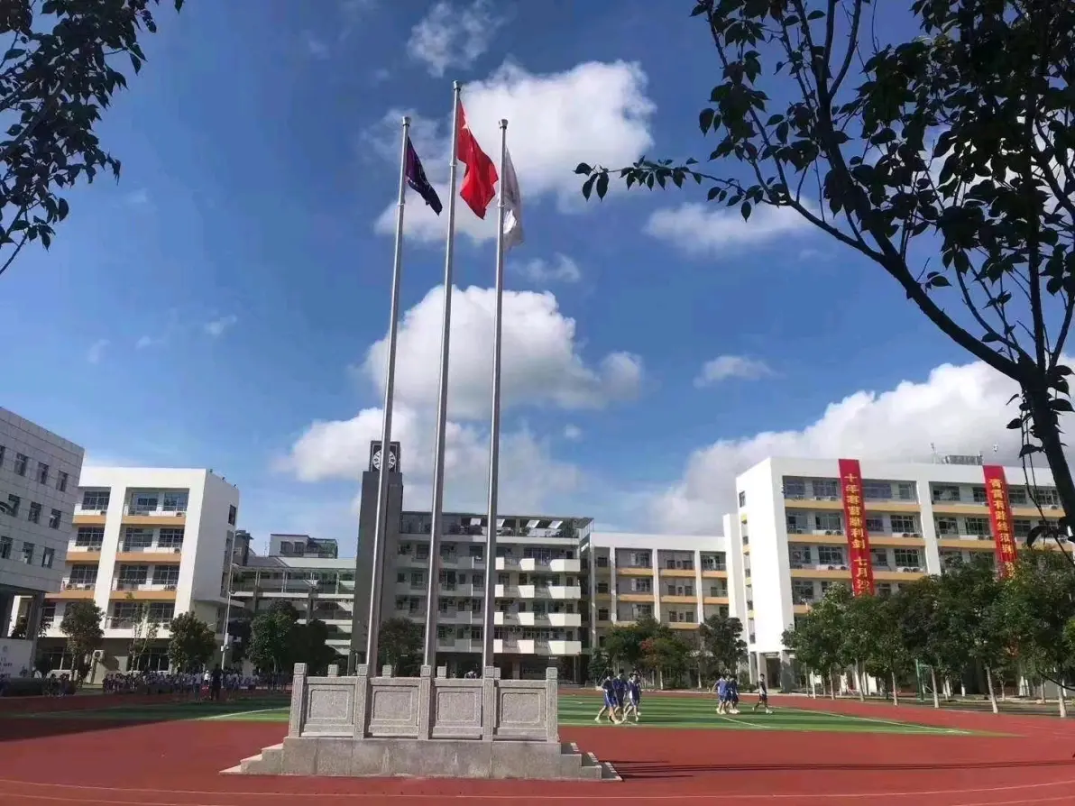 深圳宝安西乡黄麻布小产权房理想航城多少钱一平方?