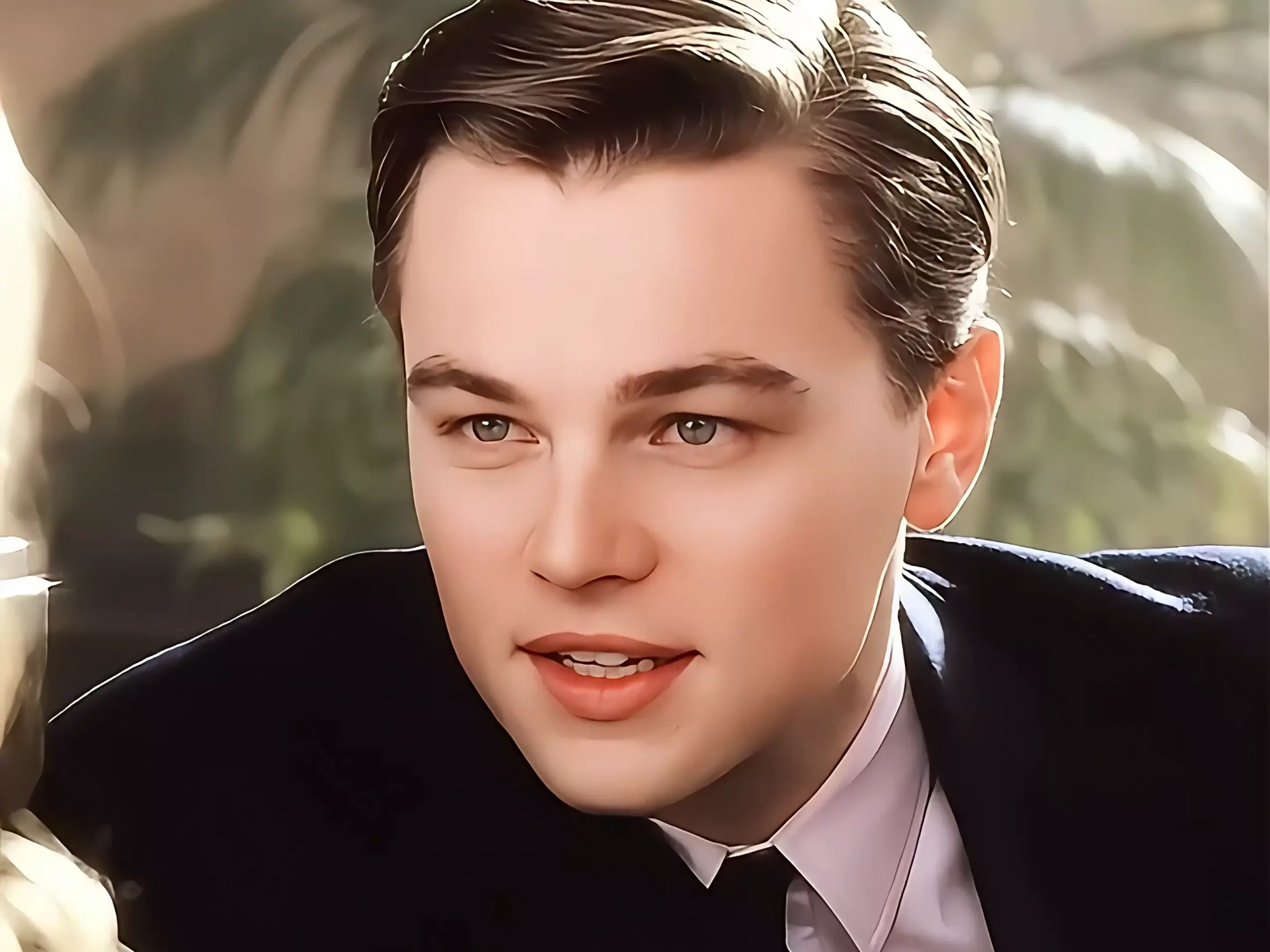 就像《华尔街之狼》的小李子,不就是穿