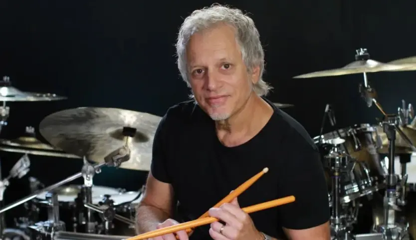 融合爵士领域里最受称赞的鼓手之一 鼓大师