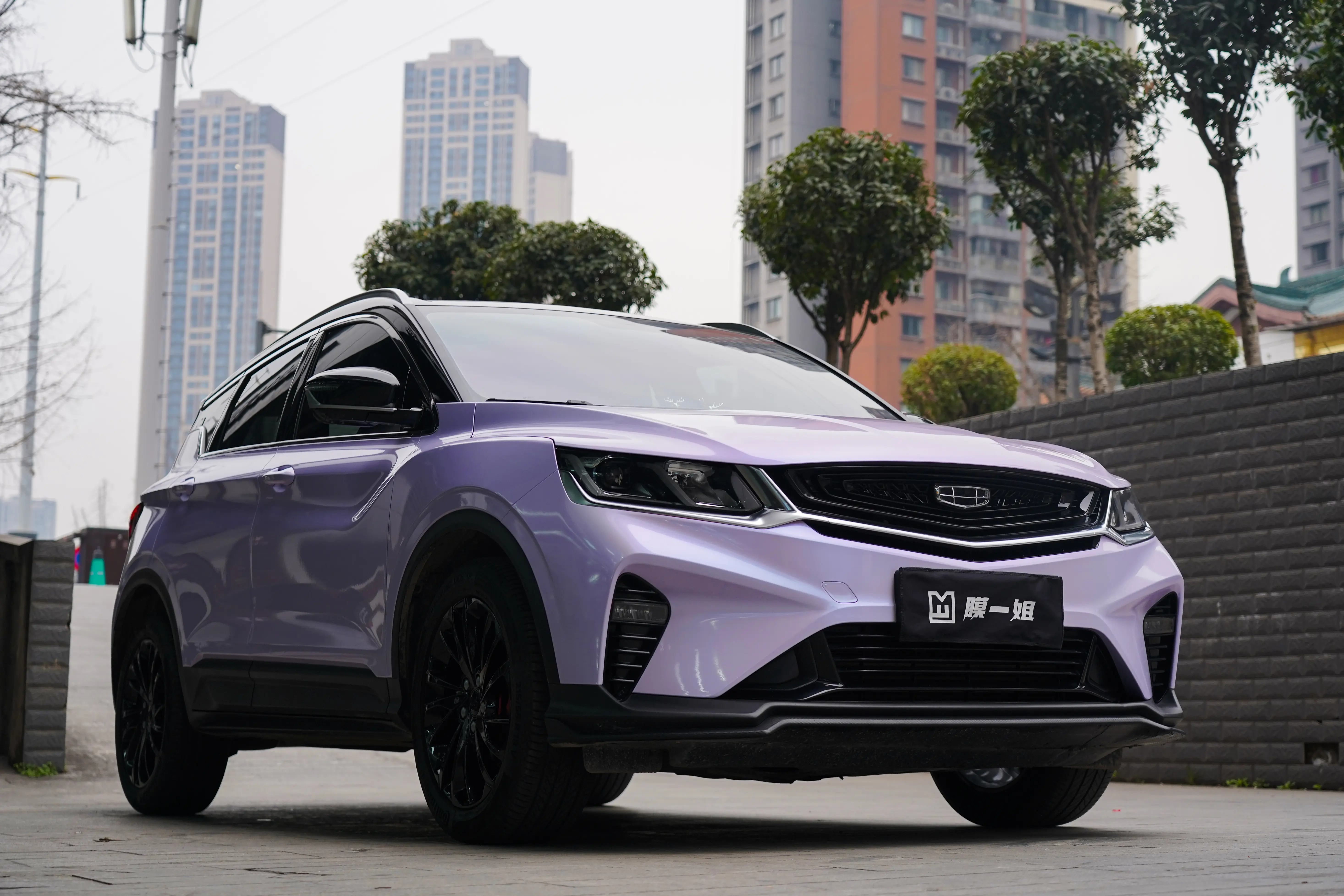 吉利缤越改色银幻紫,银色世界里的紫色幻梦