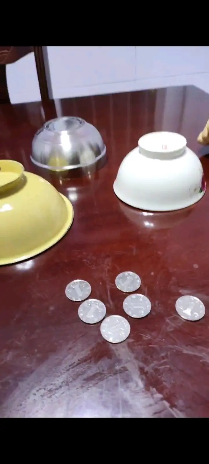 猜硬币单双先进的工具,玩铜钱单双有什么设备,直接穿透杯碗看玉米粒单