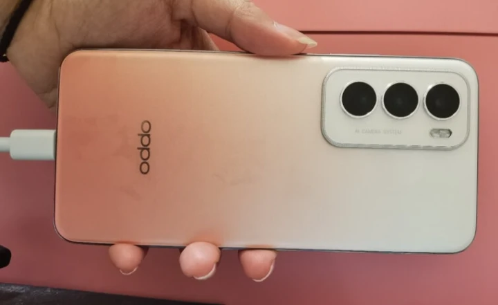OPPO Reno12（opporeno12）怎么样？体验12天优缺点测评 - 哔哩哔哩