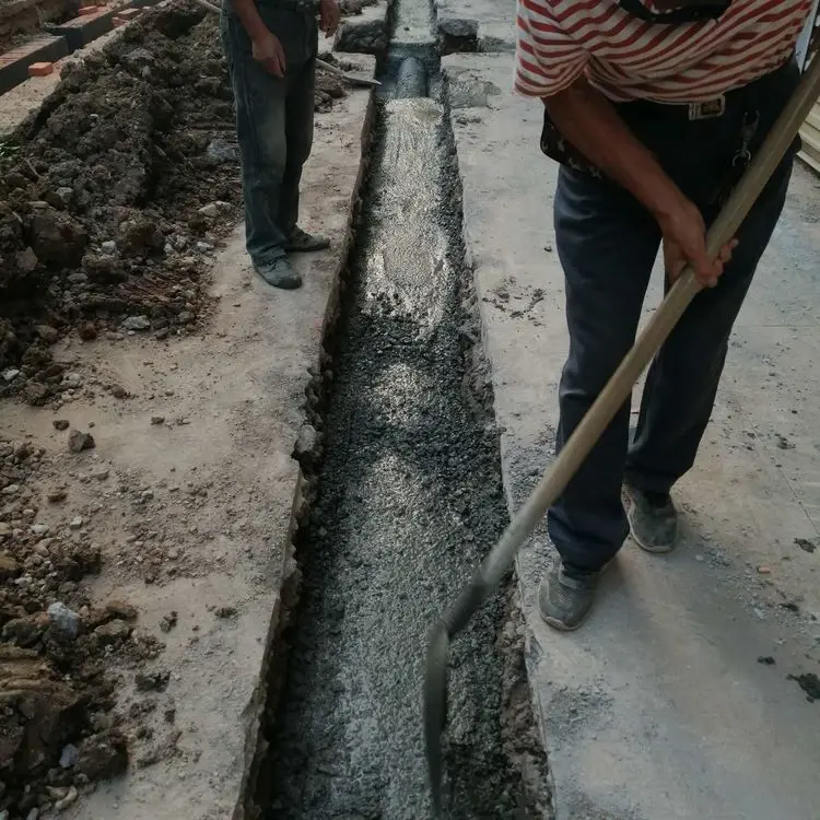 道路雨水通过路拱横坡排到道路边缘的雨水口中,再通过过街雨水支管