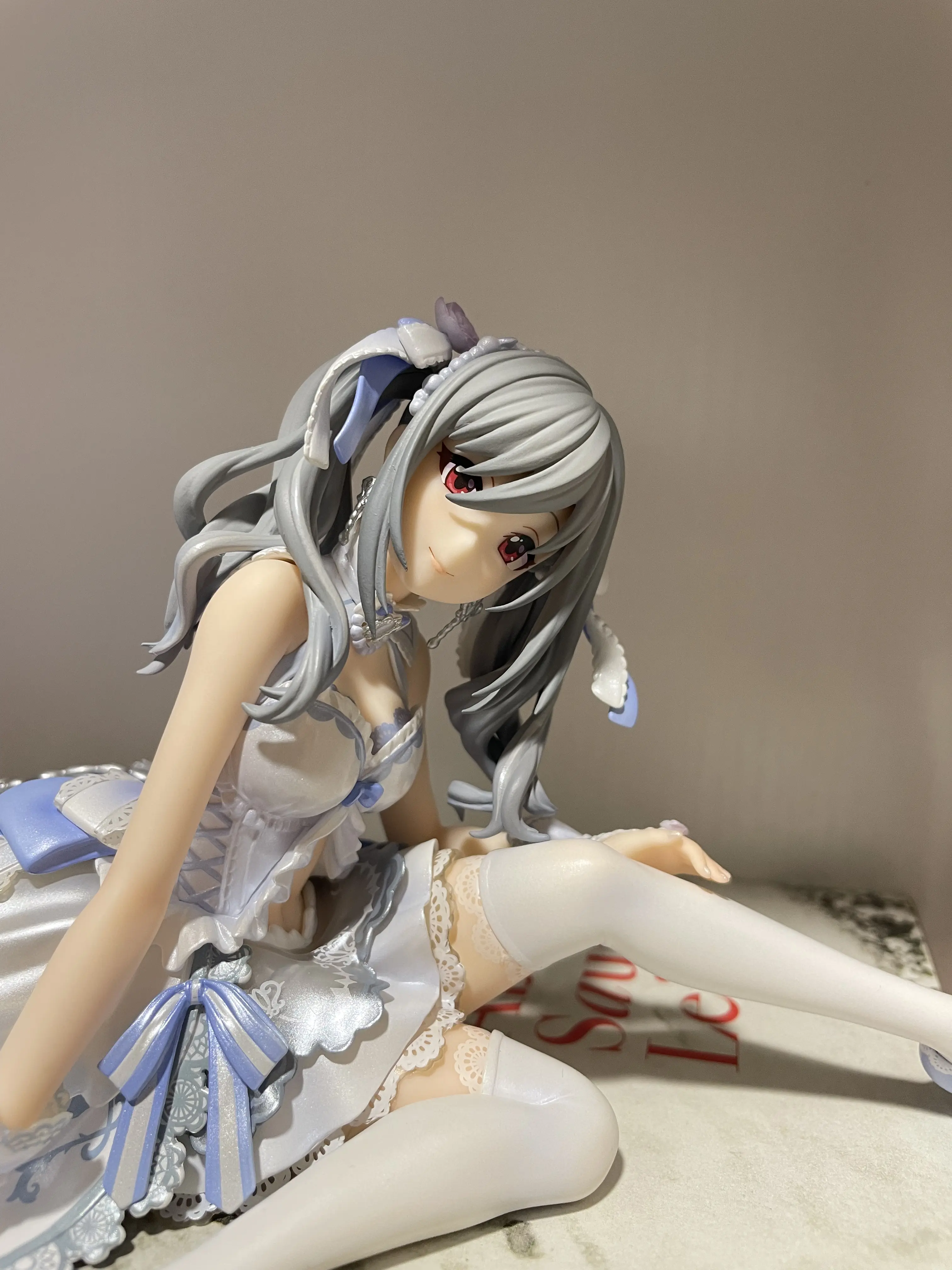 评分6/10今天带来的手办的alumina的神崎兰子,由gsc发行,这款手办远看