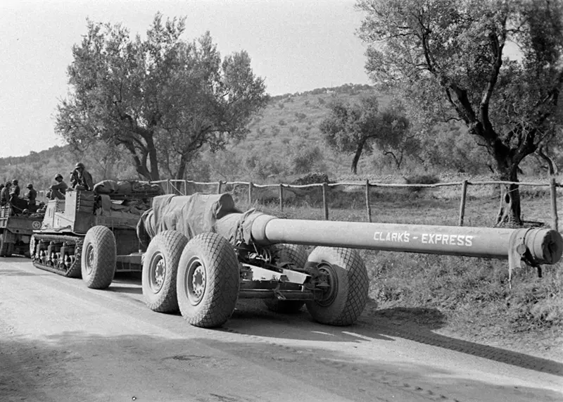 伪装成坦克,二战美国m33火炮牵引车