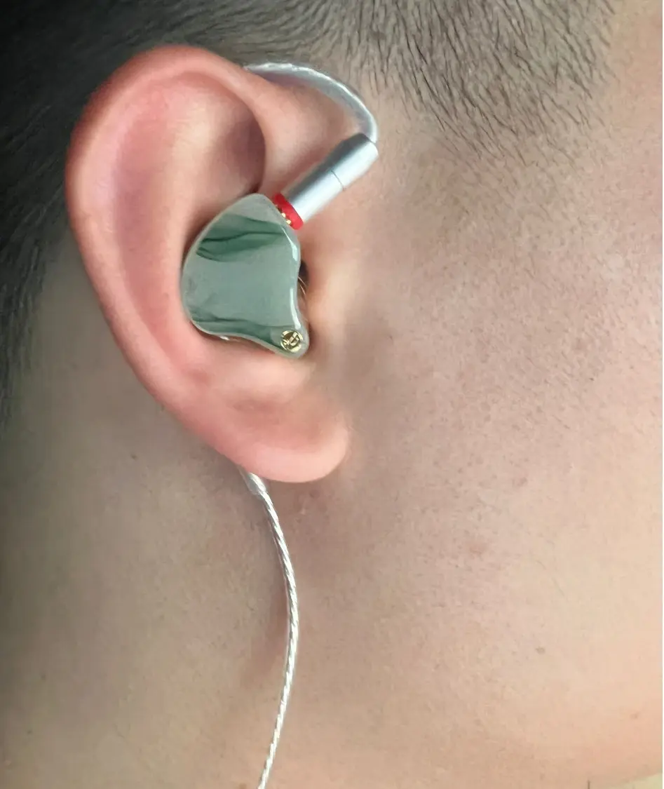 《翩若惊鸿,宛若游龙》 竹林鸟 惊鸿绕耳式耳机佩戴初体验