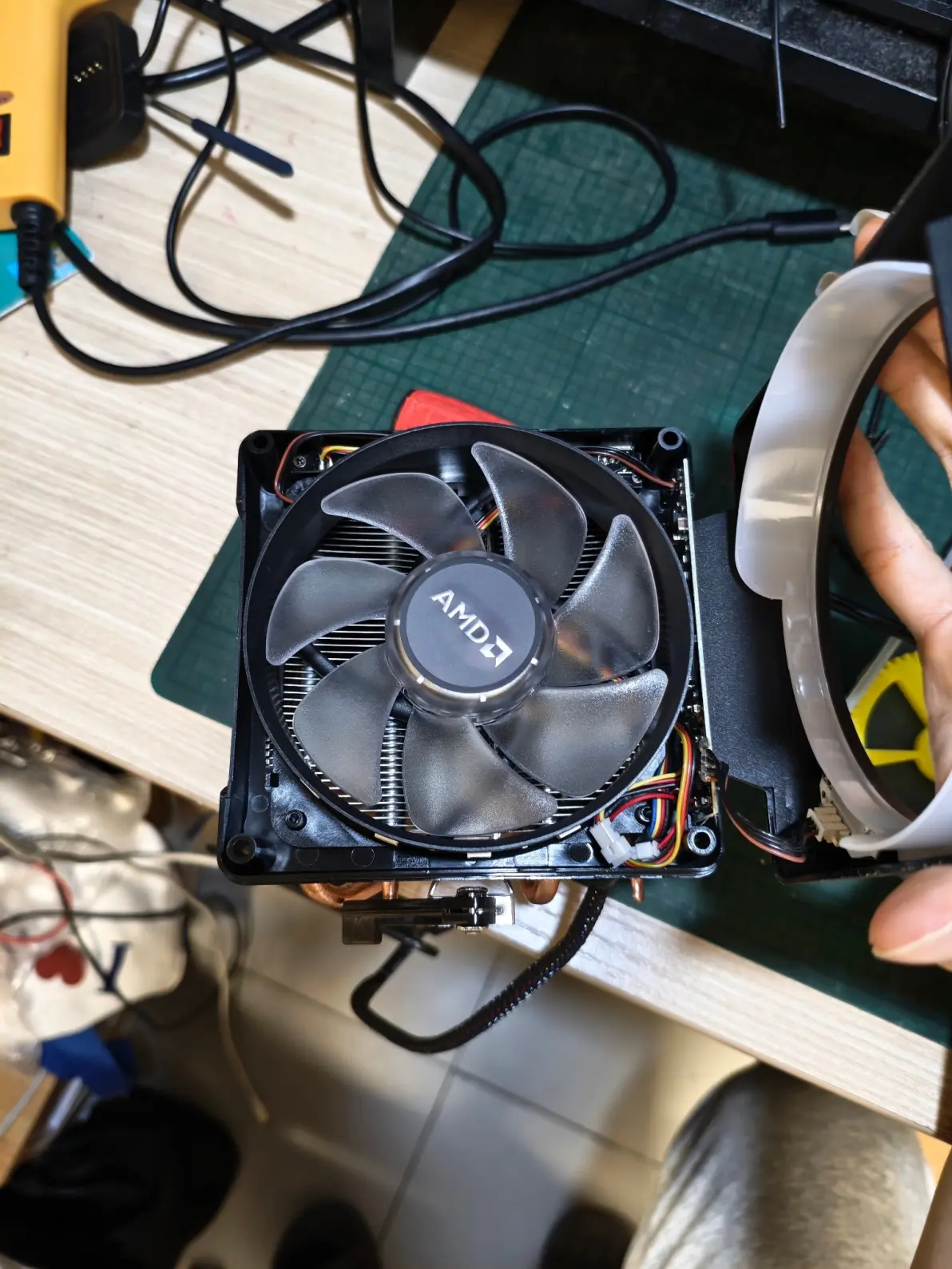 amd幽灵棱镜散热器无损拆卸教程,以及特性测试