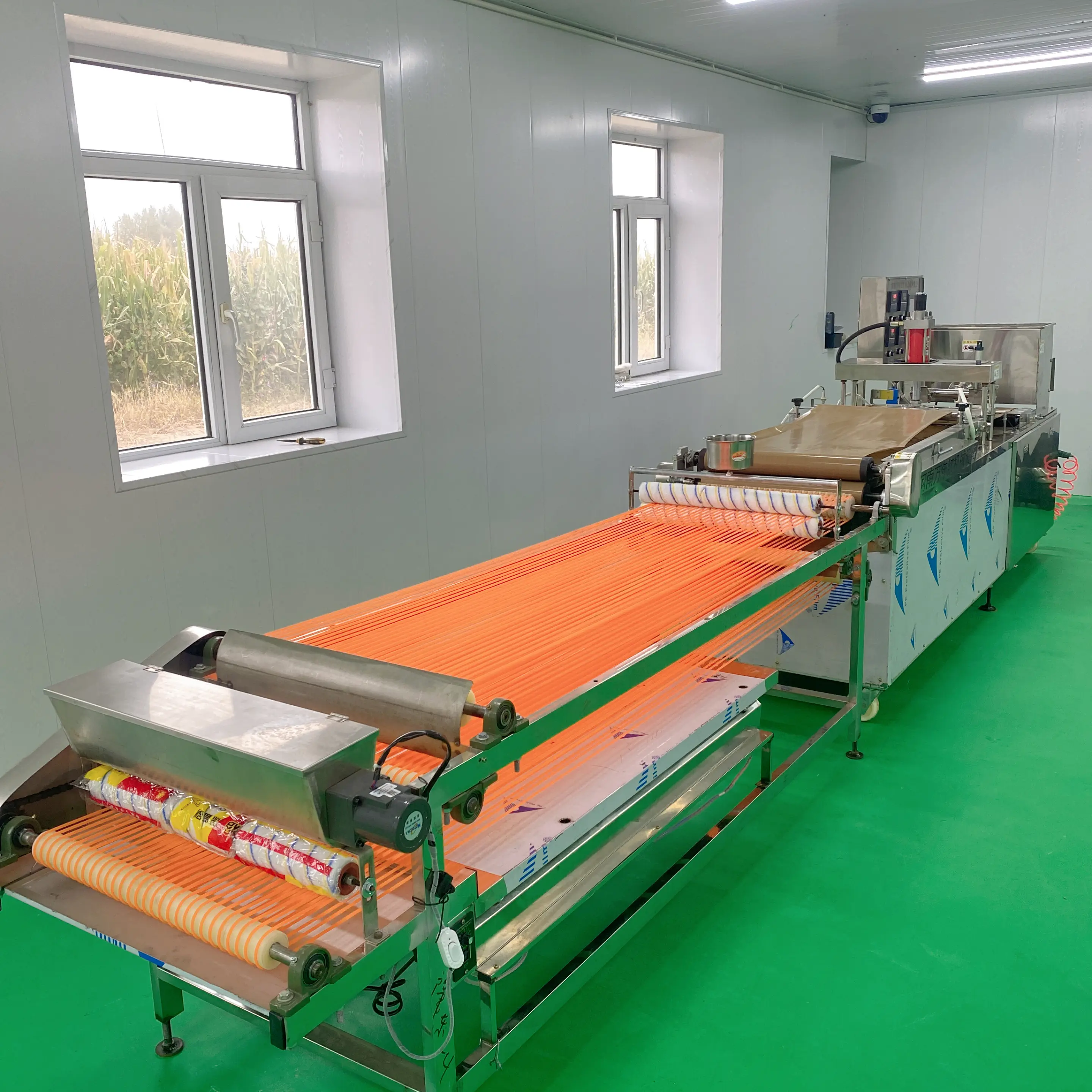 这款机器改变了传统手工制作单饼的方式,为现代生活带来了便利.