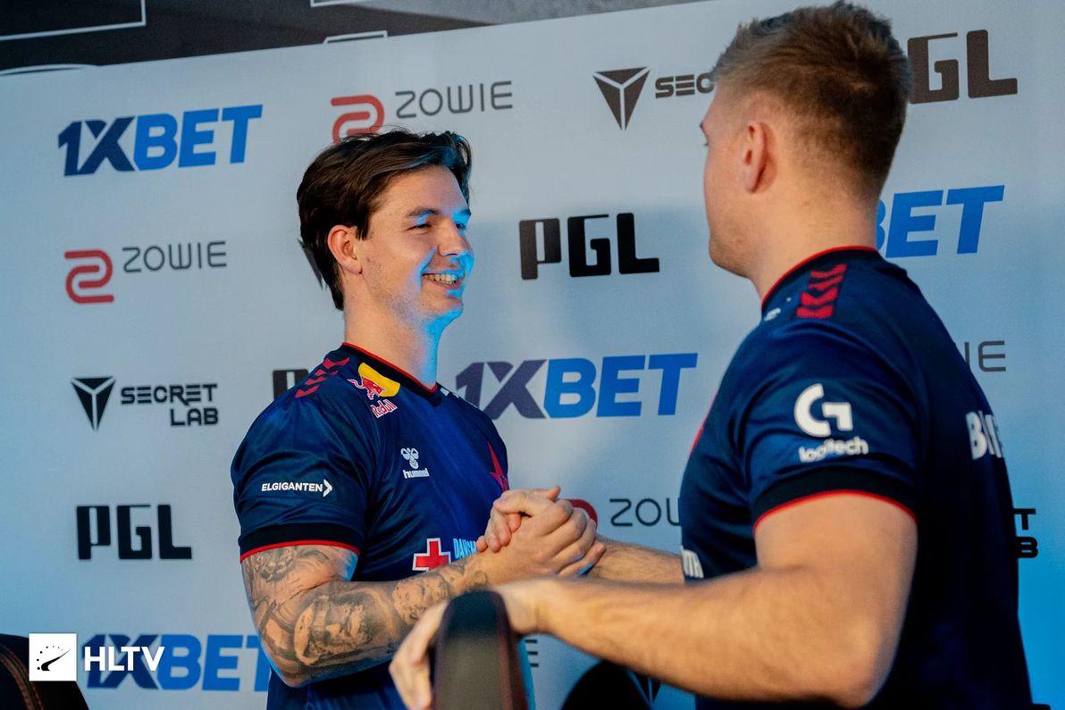 【CS】祈盼一颗渐衰的流星，Device成为IGL的旅程 - 哔哩哔哩