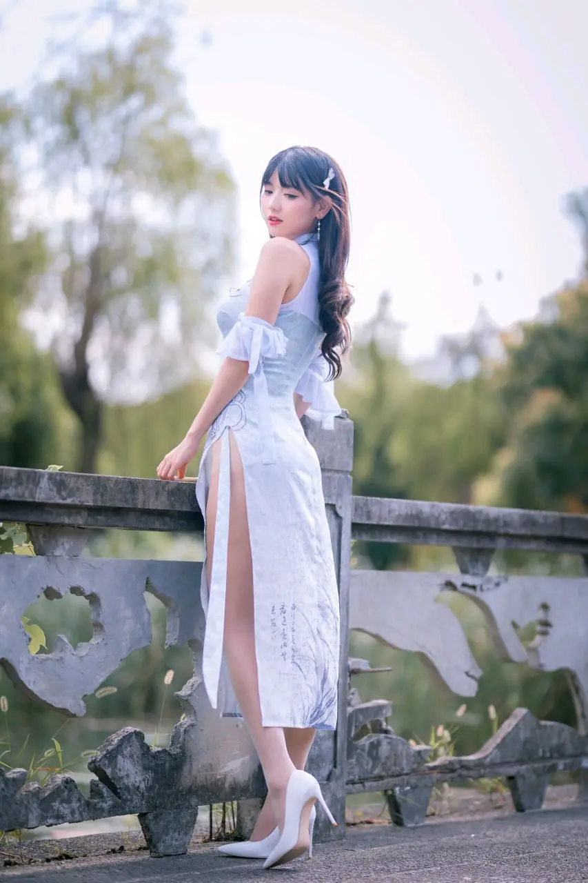 陆卿卿 #汉堡王kyokyo #汉堡王 - 蓝色旗袍 [24p-103mb]