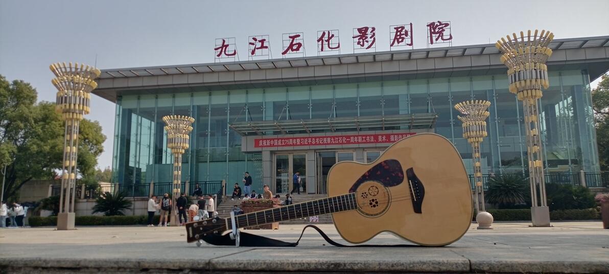 吉他學會一首歌要多久_吉他能學會嗎_吉他多久能學會