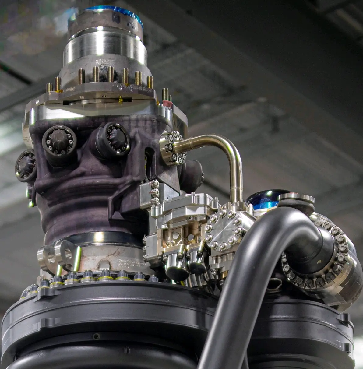 首台猛禽3发动机出厂附新近景图