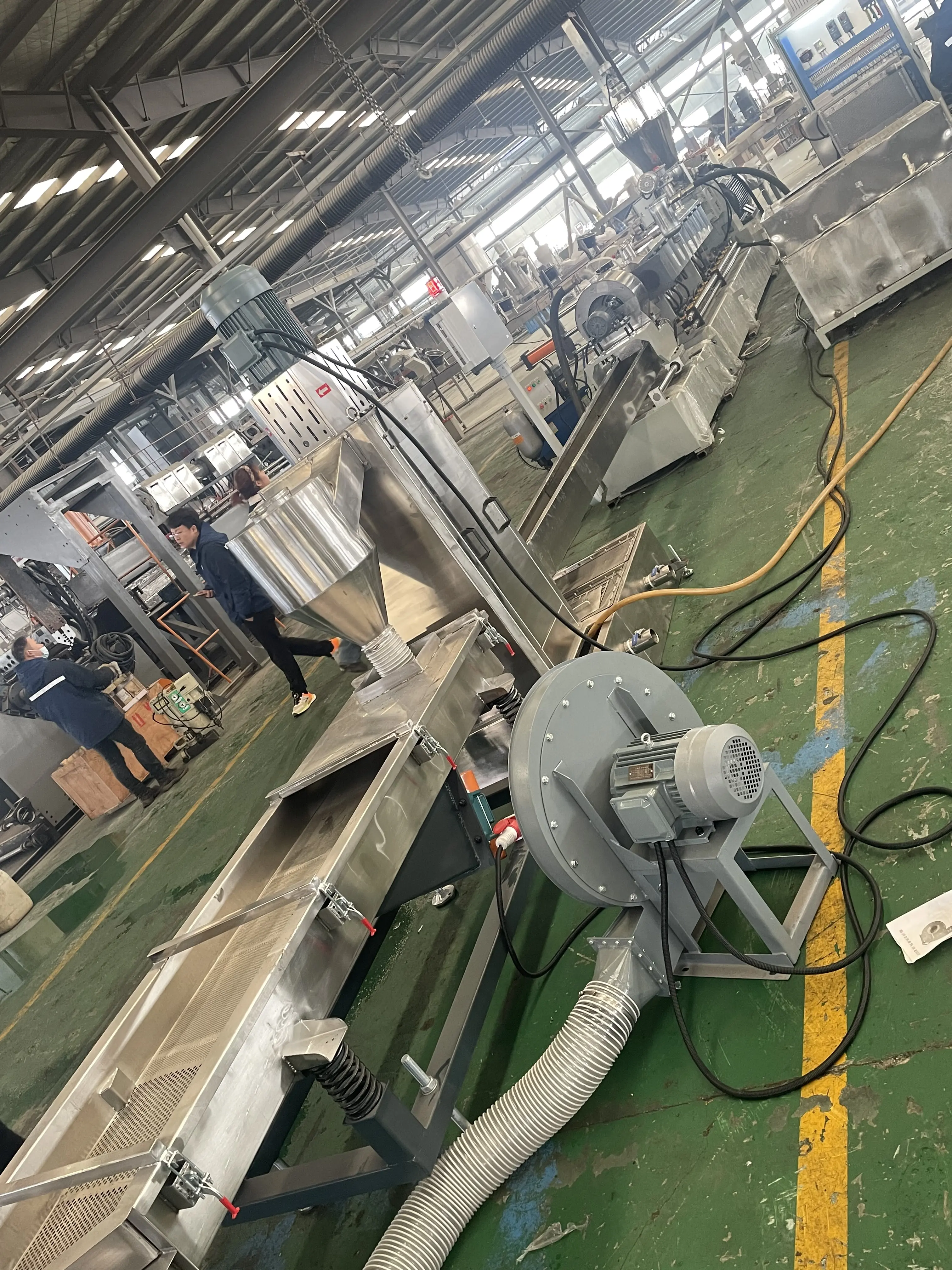 eva鸡爪料造粒机设备