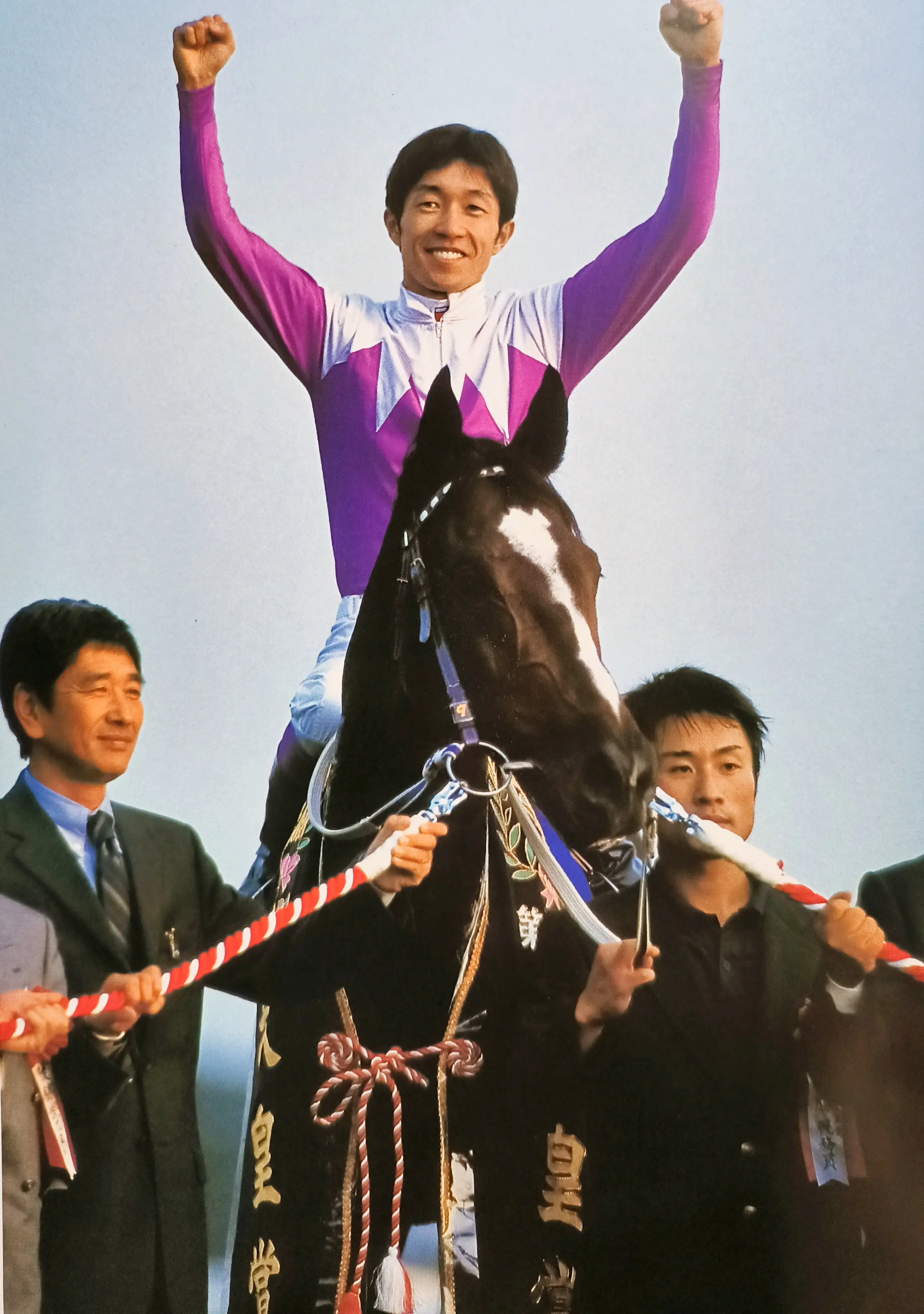 特别周写真集「赞歌」杂记——纵使照片褪色,你未曾离我远去