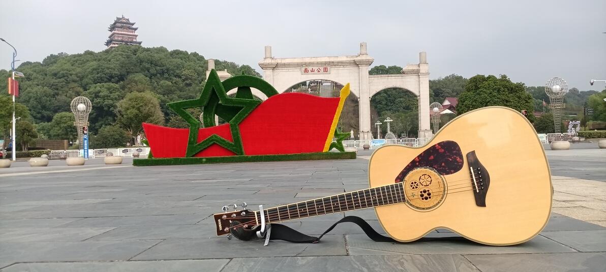 吉他能學會嗎_吉他學會一首歌要多久_吉他多久能學會