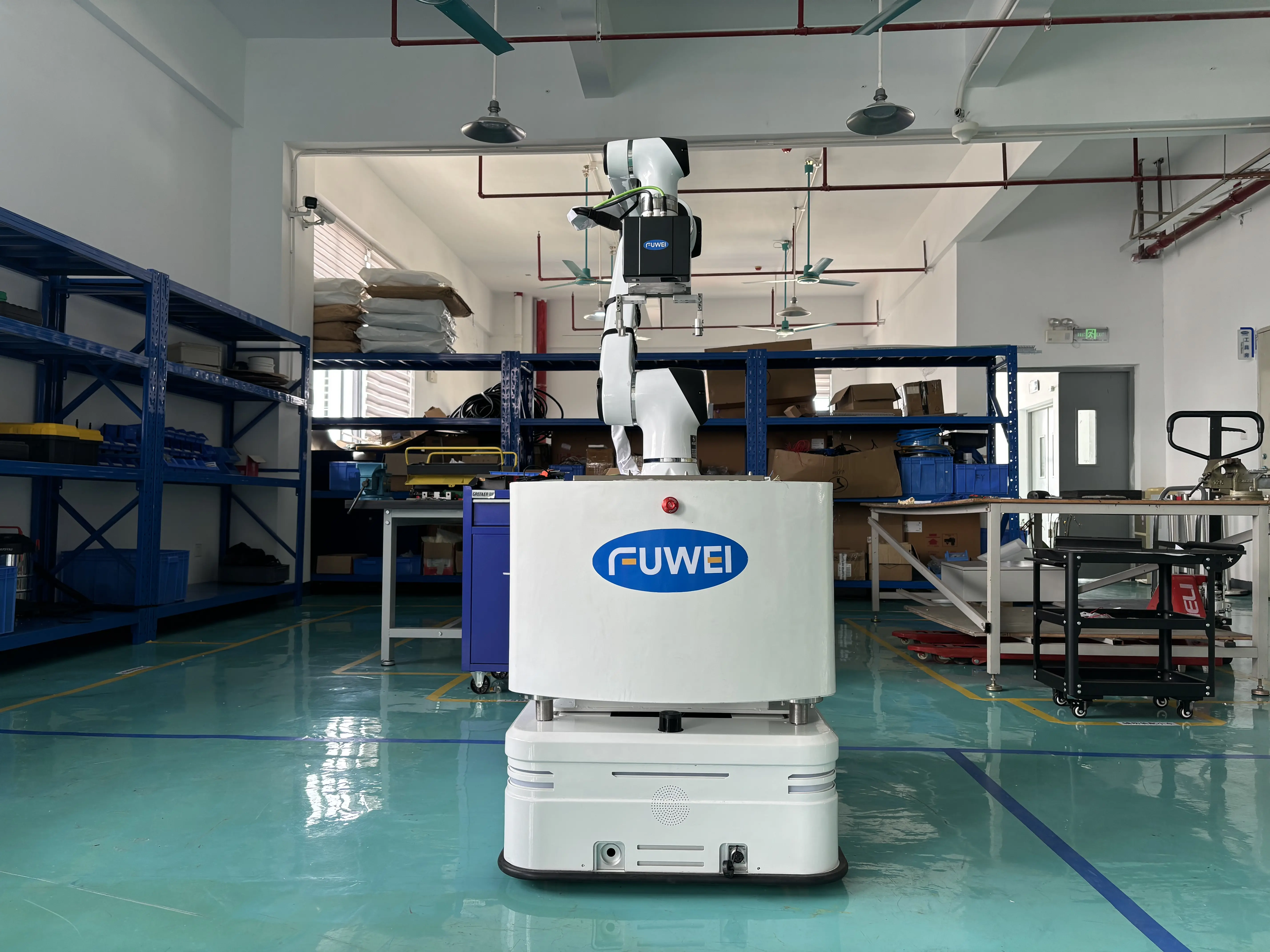 复合机器人应用案例:汽车制造行业的自动化革新