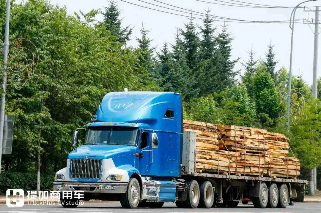 羡慕俄罗斯卡车市场的包容性,30年车龄的卡车还在跑,绥芬河口岸实拍