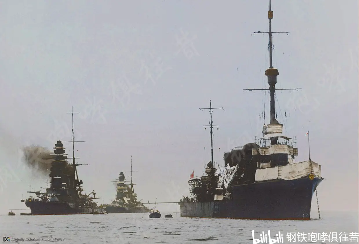 的炮击作战,指挥通讯,情报获取能力,因此一般都由大型的轻巡洋舰担当