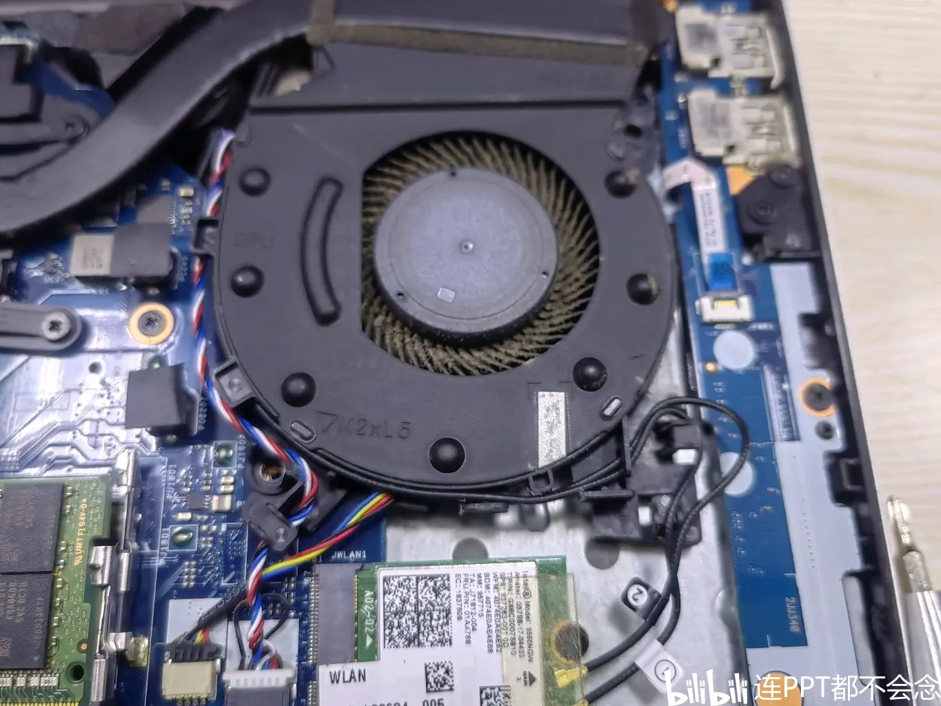 惠普战99(战99-25  tpn-c134)拆机加换电池记录