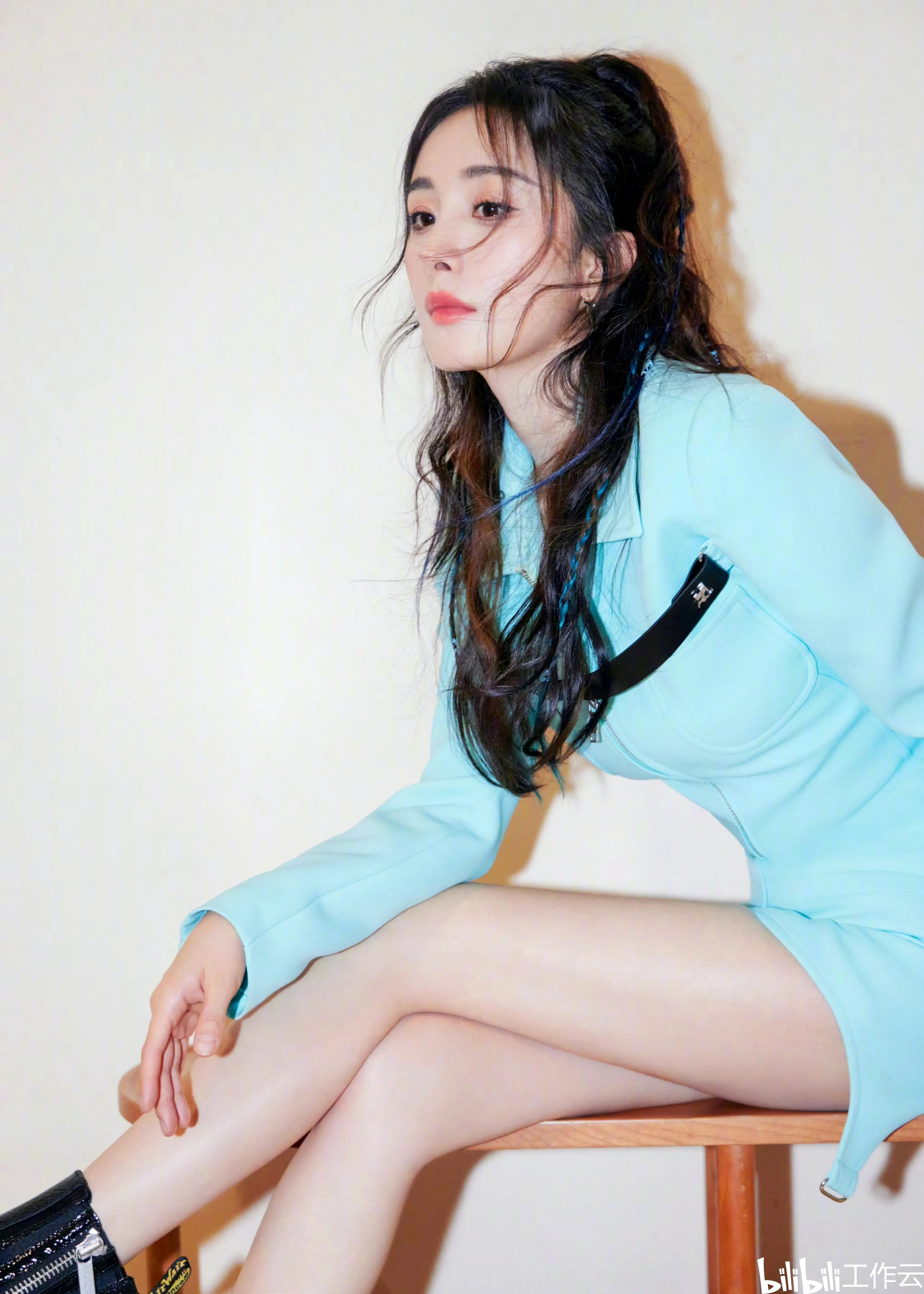 杨幂淡绿色短裙 写真
