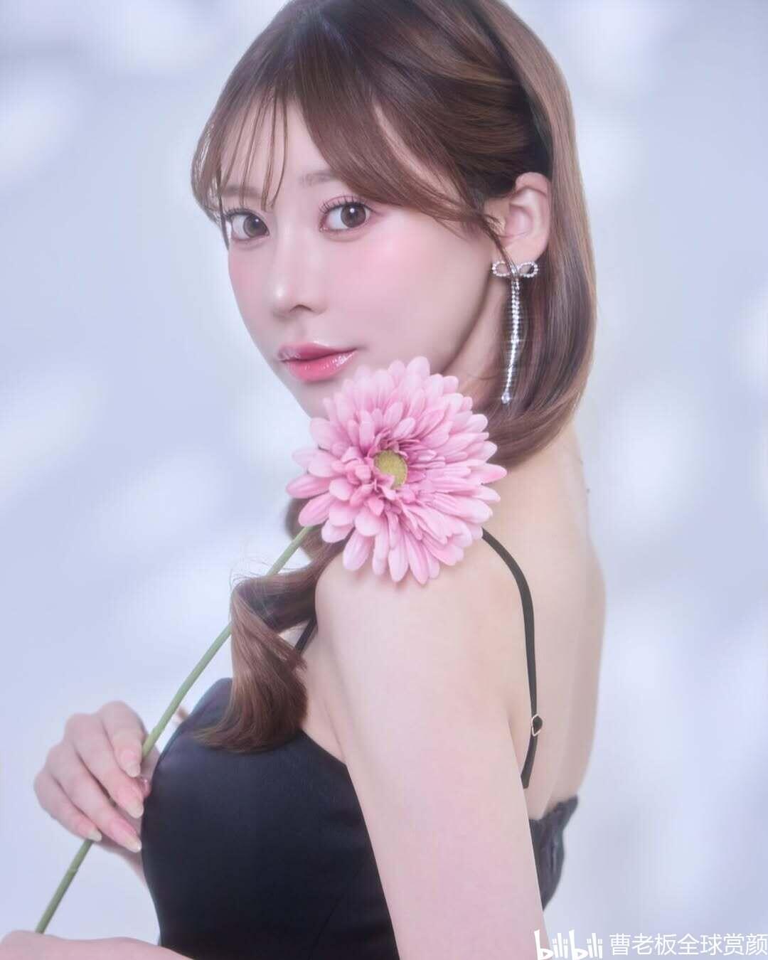 枫富爱(枫芙爱) 作品写真、介绍资料 - 哔哩哔哩