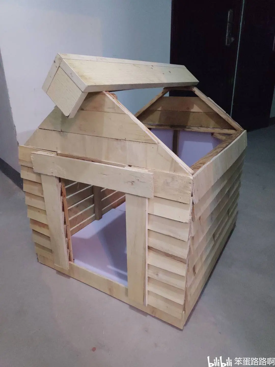 自己用废料做个狗窝