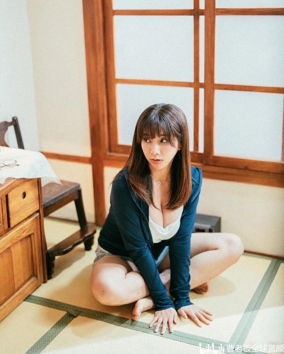 突然丧偶的美艳大嫂 小叔色心大起调戏做爱 -吴梦梦 | PIGAV 朱古力