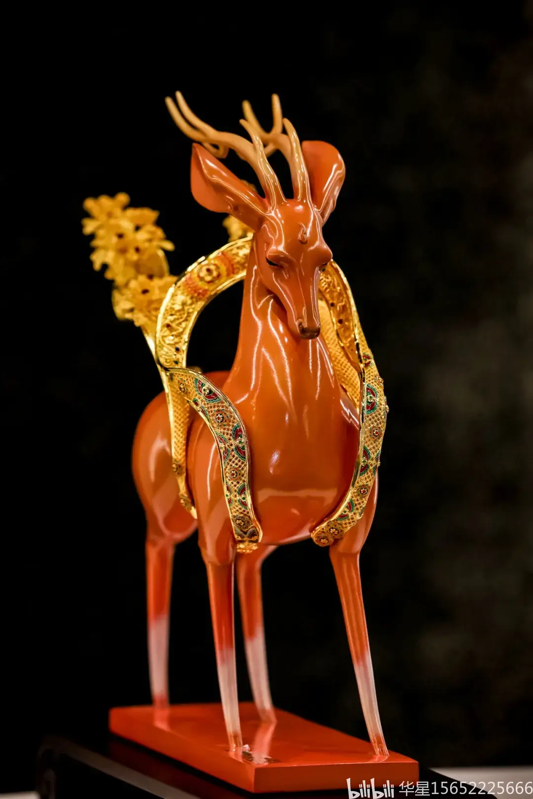 朱炳仁程淑美联动铜雕技艺与花丝镶嵌"双非遗"打造而成"中国鹿王"九运