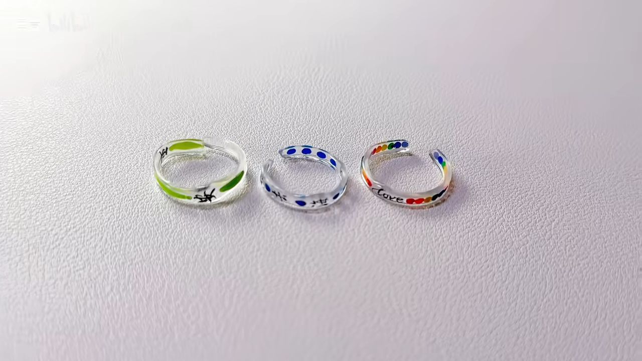 1301:5613戒指就做好了1301:2613剪成长条状,再来吹吹1300