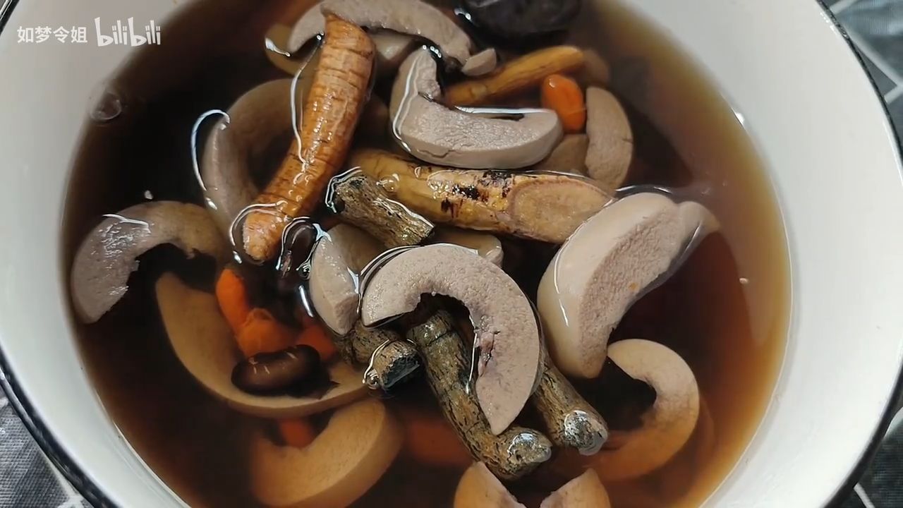 牛大力巴戟猪腰汤:男人经常熬夜,腰酸背痛,运动之后没力先收好 - 哔哩