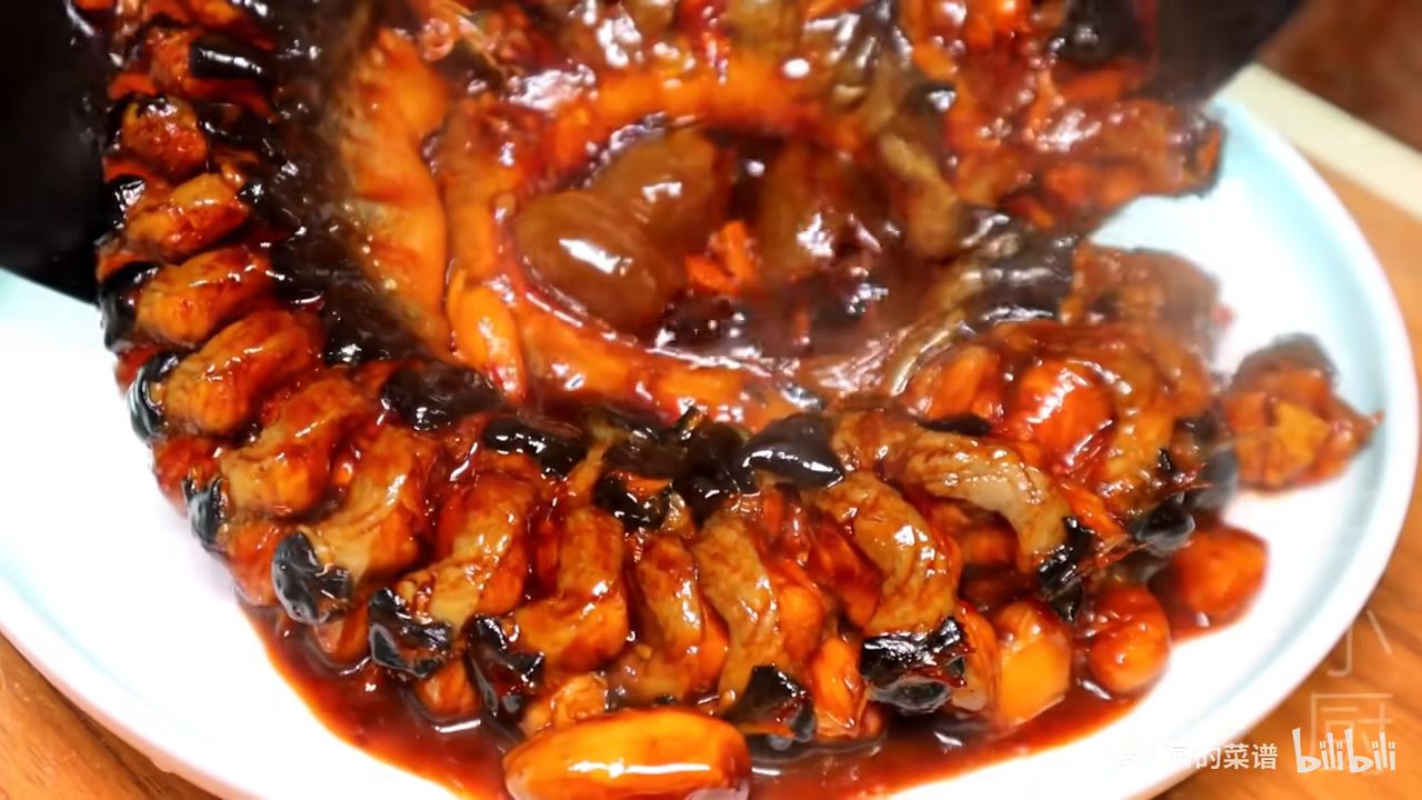 年夜饭上这道蜜枣烧河鳗,入口即化,甜甜蜜蜜过新年! - 哔哩哔哩