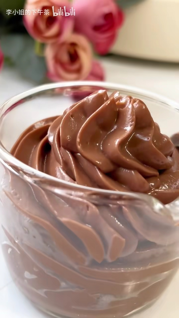 冷藏保存2天,卡仕达酱可以做泡芙,肉松小贝,爆浆小面包,蛋糕抹面等7.