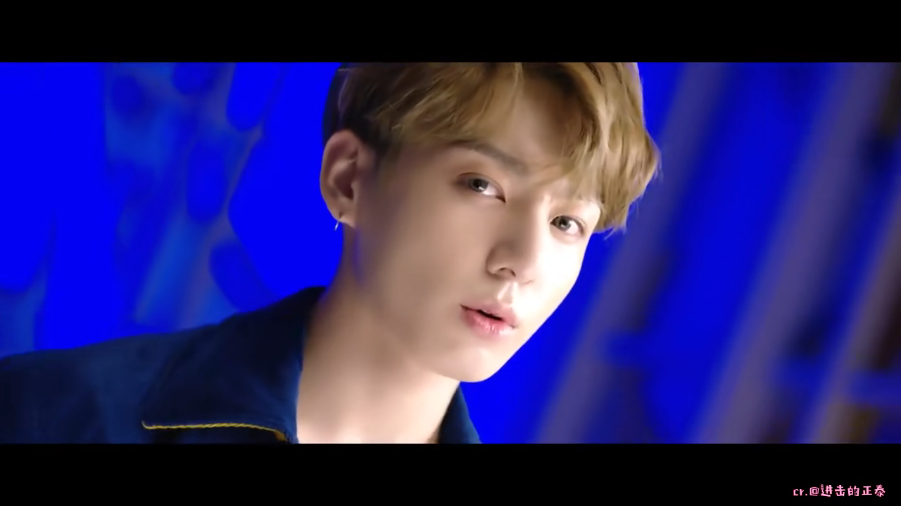 金发-队长兼老四,rm,金南俊深绿发-大哥,jin,金硕珍深蓝发-二哥,suga