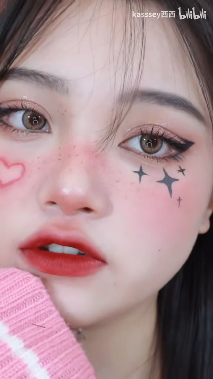 手残党～万圣节可爱鬼妆容|圆脸塌鼻梁女生～超级简单! - 哔哩哔哩