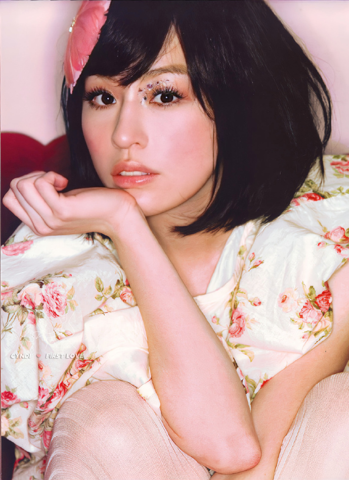 【每日考古】王心凌red cyndi 宣传照 | 短发凌 - 哔哩哔哩